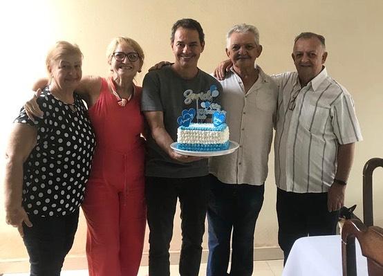 O atual Prefeito Marcos Trad  de Campo Grande,  passou o dia de Domingo com amigos e passeando nos bairros da Capital Morena