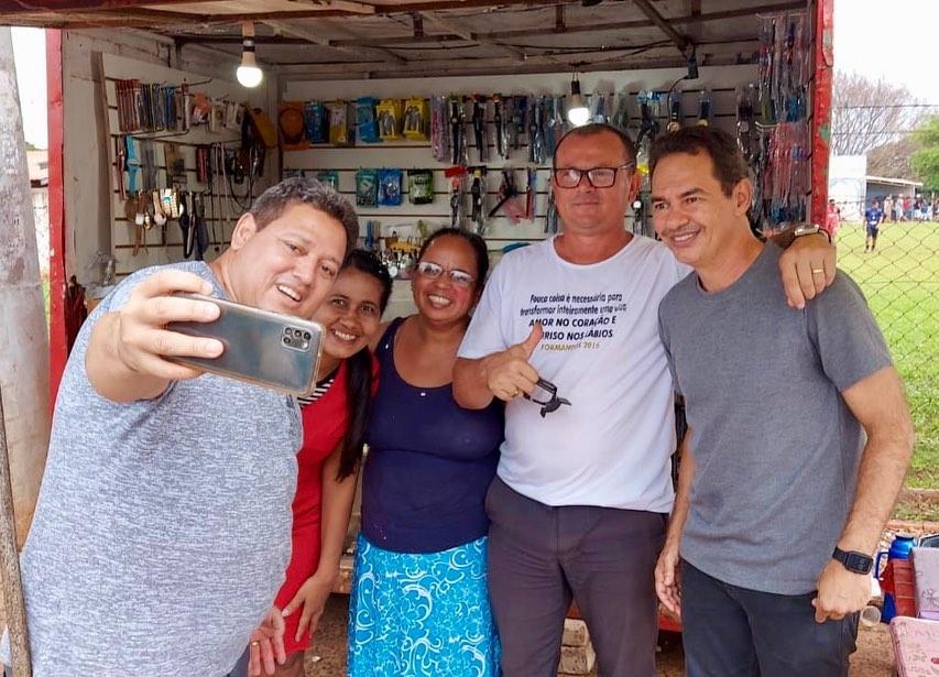 O atual Prefeito Marcos Trad  de Campo Grande,  passou o dia de Domingo com amigos e passeando nos bairros da Capital Morena