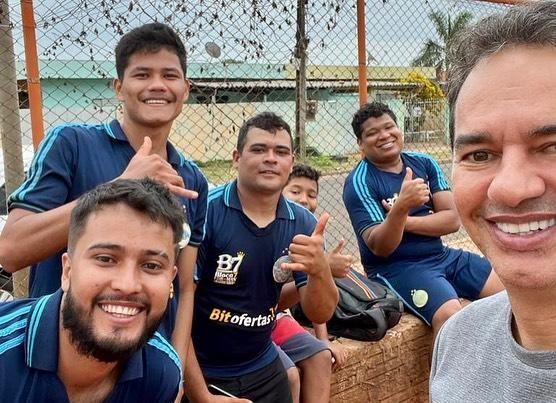 O atual Prefeito Marcos Trad  de Campo Grande,  passou o dia de Domingo com amigos e passeando nos bairros da Capital Morena