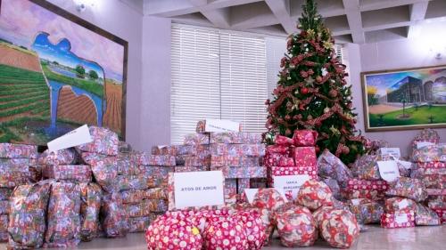 TCE-MS entrega presentes da Campanha Natal Feliz TCE-MS entrega presentes da Campanha Natal Feliz