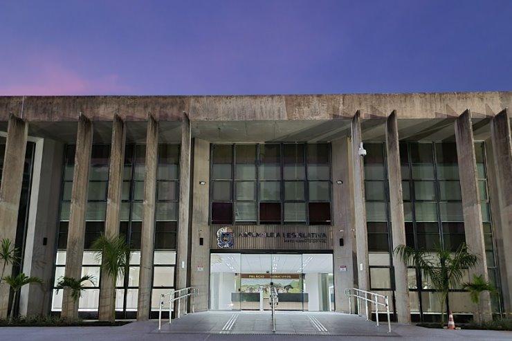 Assembleia Legislativa realiza em dezembro sessão para entrega de títulos e comendas.