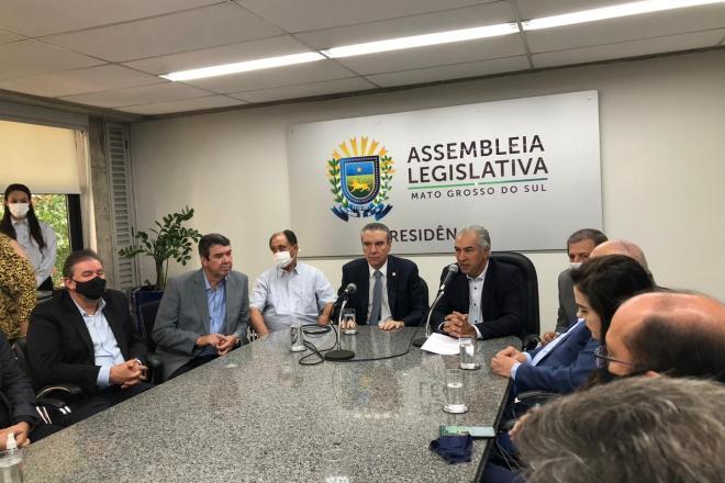 Diário oficial Governador sanciona plano para melhorar carreiras de servidores da UEMS Diário oficial Governador sanciona plano para melhorar carreiras de servidores da UEMS