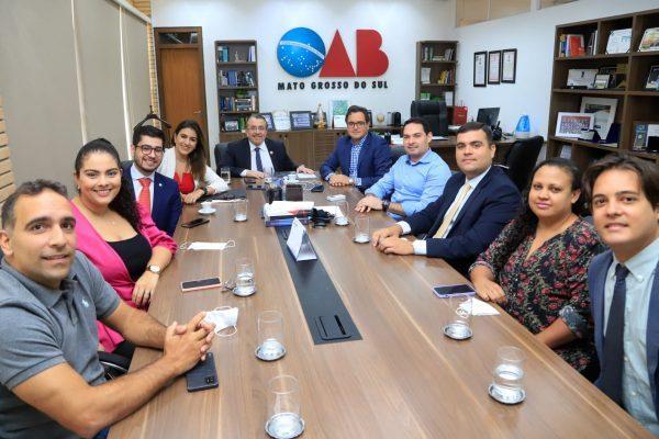 Mansour Karmouche e Bitto Pereira recebem Comissão de Defesa dos Direitos da Pessoa com Autismo. Mansour Karmouche e Bitto Pereira recebem Comissão de Defesa dos Direitos da Pessoa com Autismo.