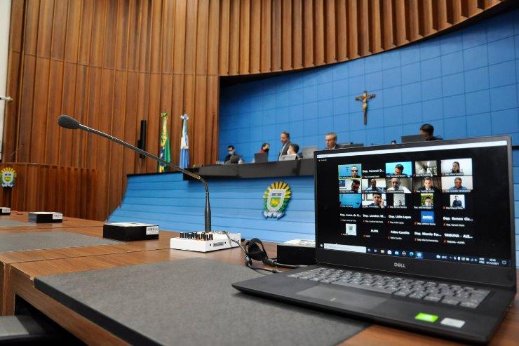 Ordem do Dia: Reajuste salarial dos servidores e mais 11 propostas são aprovadas.