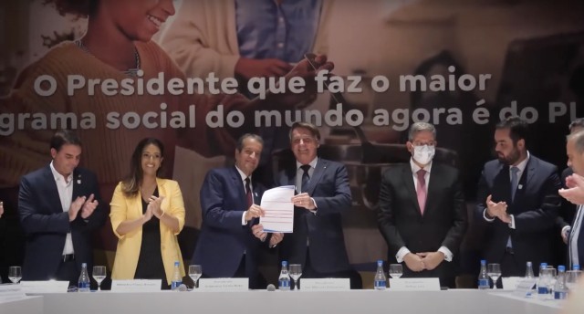 Presidente da Republica Jair Messias Bolsonaro se filia ao PL e diz querer compor bancadas para “fazer melhor para o Brasil”. Presidente da Republica Jair Messias Bolsonaro se filia ao PL e diz querer compor bancadas para “fazer melhor para o Brasil”.