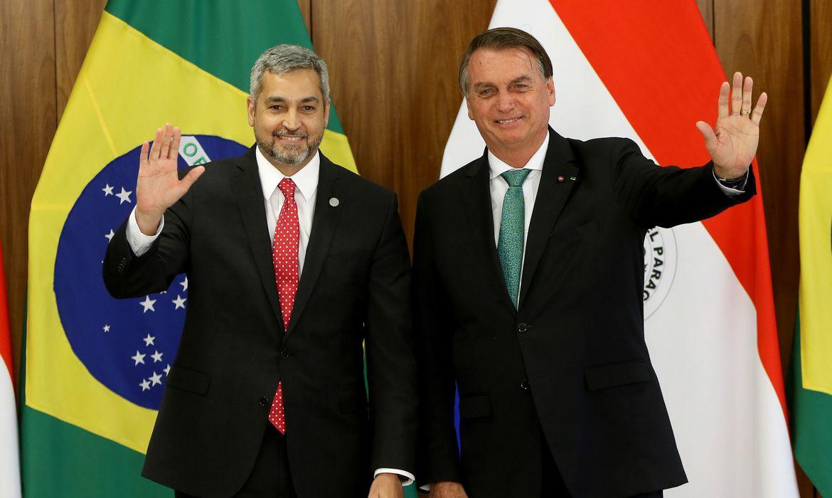 Presidente Jair Messias Bolsonaro chega às 10h nesta segunda-feira à cidade vizinha de Porto Murtinho Presidente Jair Messias Bolsonaro chega às 10h nesta segunda-feira à cidade vizinha de Porto Murtinho