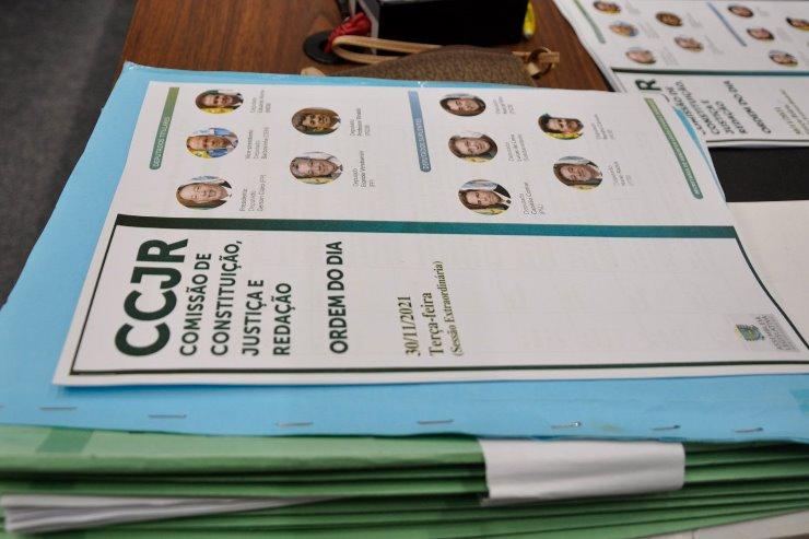 Reajuste geral e PPA passam novamente pela CCJR e seguem a plenário.