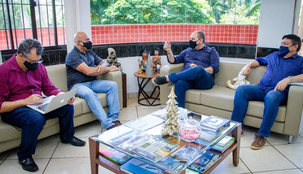 Em reunião com reitoria da UFMS, Ronilço Guerreiro apresenta projetos e discute futuras parcerias.
