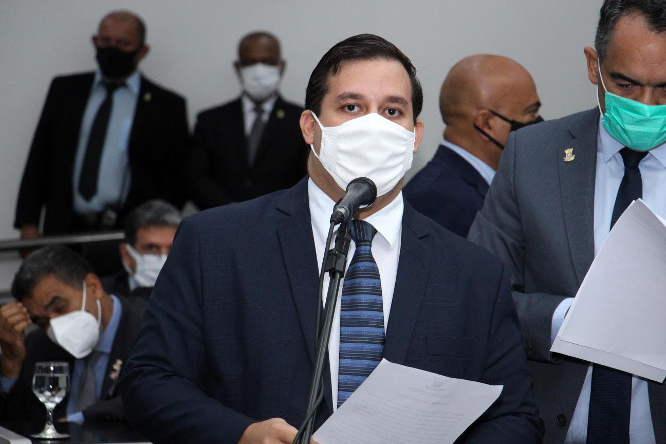 Emenda do vereador William Maksoud leva recapeamento asfáltico para os bairros.