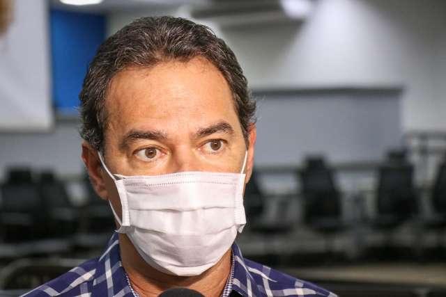 O prefeito Marcos Trad questiona Cade o Estado? sobre diminuição no preço do passe de ônibus