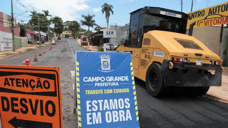 Prefeitura faz recapeamento do trecho final da José Antônio, futuro corredor gastronômico.