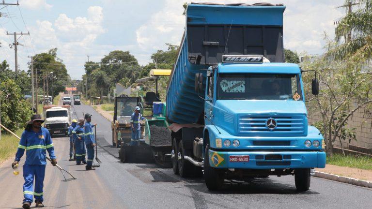 PREFEITURA INICIA FRENTES PARA EXECUTAR MAIS 20 KM DE RECAPEAMENTO EM 19 RUAS.