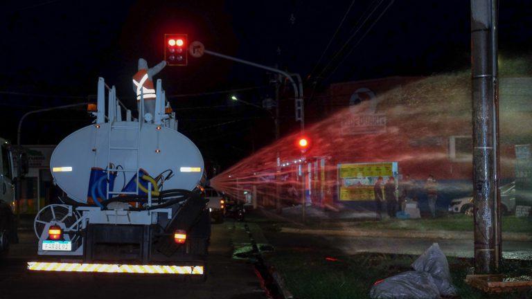 PREFEITURA REALIZA NESTA QUARTA-FEIRA DESINFECÇÃO DAS PRINCIPAIS RUAS DO AERO RANCHO.