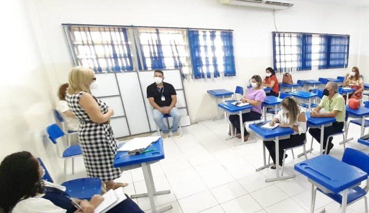 SEMED E SESAU DISCUTEM CAMPANHA DE VACINAÇÃO CONTRA COVID PARA ALUNOS DA REME.