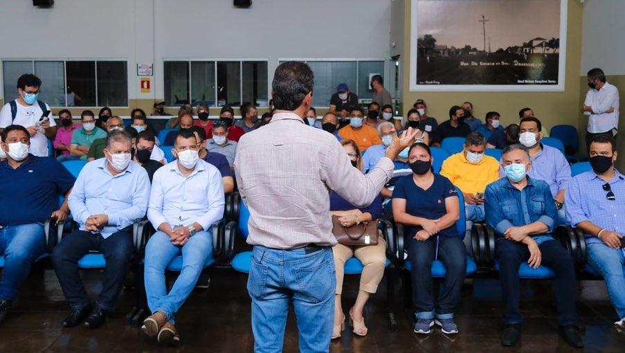 Prefeito Marcos Trad visita a Cidade de Dourados junto com os amigos e o Juiz Odilon de Oliveira. Prefeito Marcos Trad visita a Cidade de Dourados junto com os amigos e o Juiz Odilon de Oliveira.