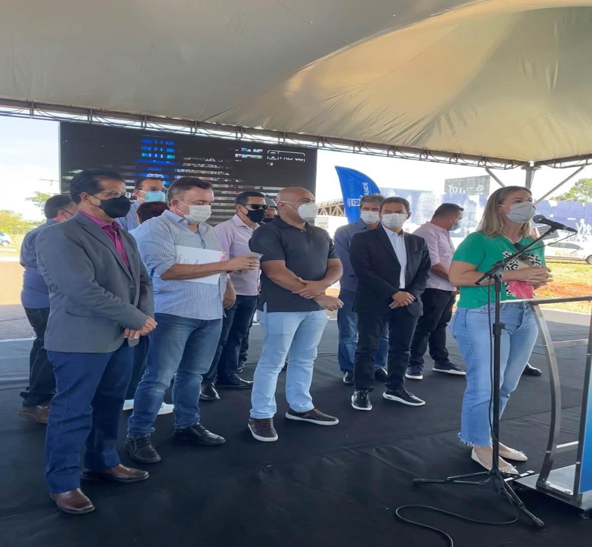 Edu Miranda participa de cerimônia de assinatura que marca o início das obras do Centro Municipal de Belas Artes.