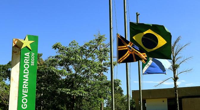 Folha do pagamento com novo reajuste, salário de servidores estaduais já está na conta Folha do pagamento com novo reajuste, salário de servidores estaduais já está na conta