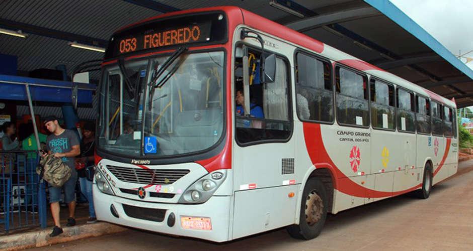 O presidente da Câmara Municipal de Campo Grande Carlão Borges diz  que precisa melhorar muito o transporte público 