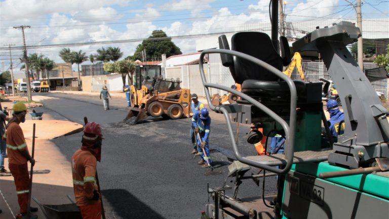 OBRAS AVANÇAM NAS RUAS TRANSVERSAIS DO CENTRO E NA RUI BARBOSA.