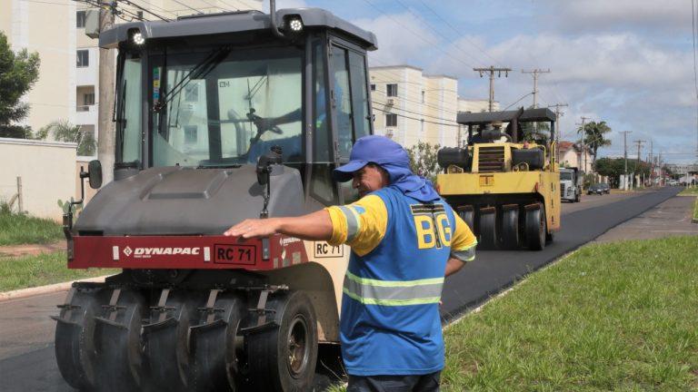 OM 25 KM DE RECAPEAMENTO, REGIÃO DO TIRADENTES GANHA ACESSOS COM ASFALTO NOVO.