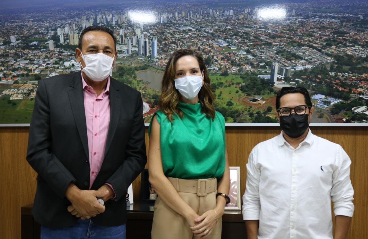 Presidente Carlão e vereador Papy recebem visita institucional da Procuradora-Chefe do Ministério Público do Trabalho.