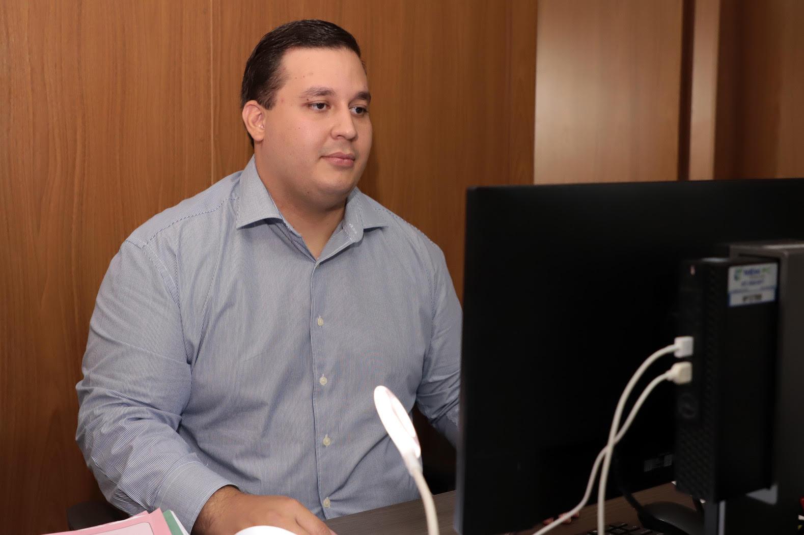 Vereador William Maksoud solicita asfalto para os bairros de Campo Grande.