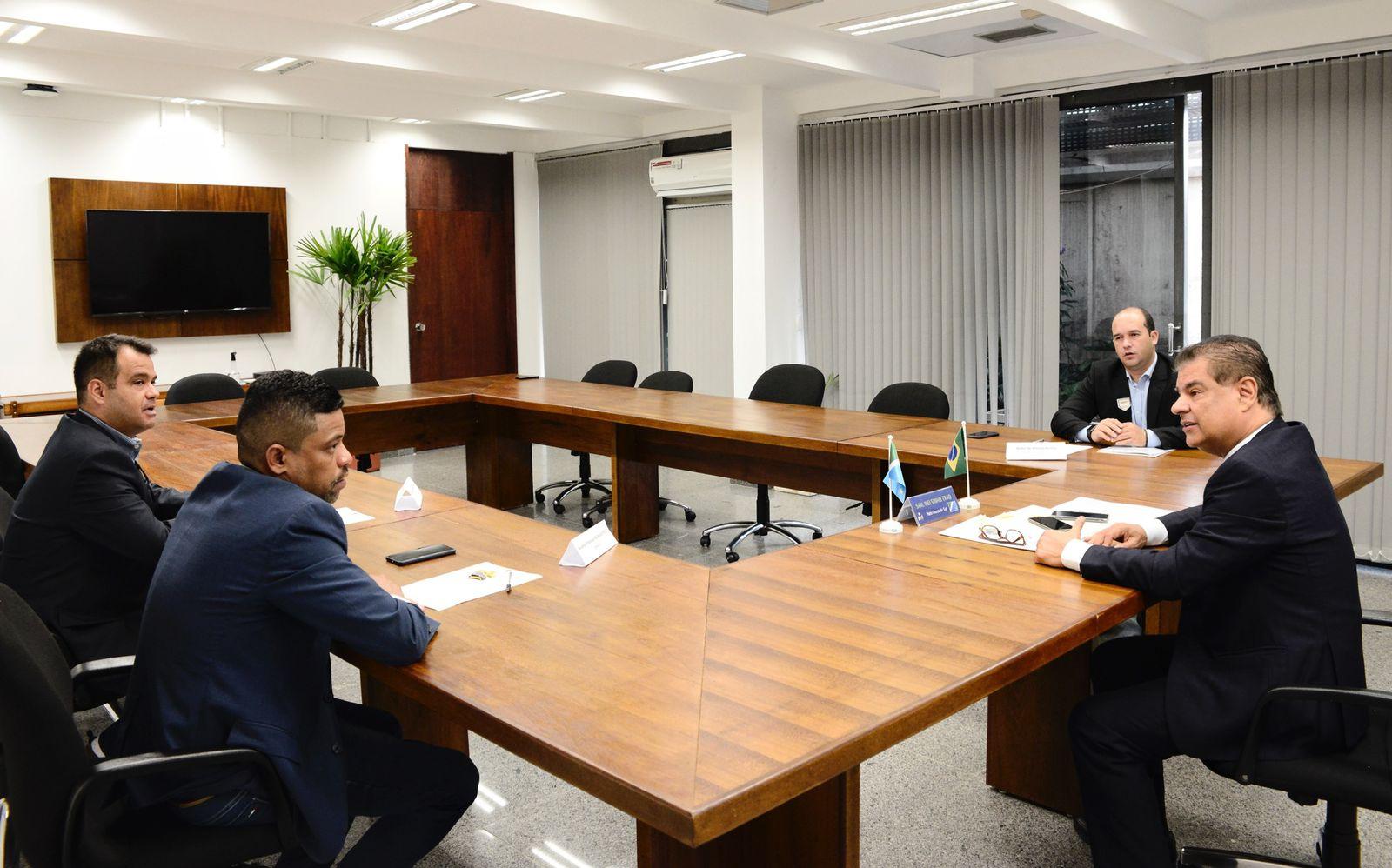 Capital Federal: Vereador Professor Riverton busca em Brasília recursos para construção de escolas.