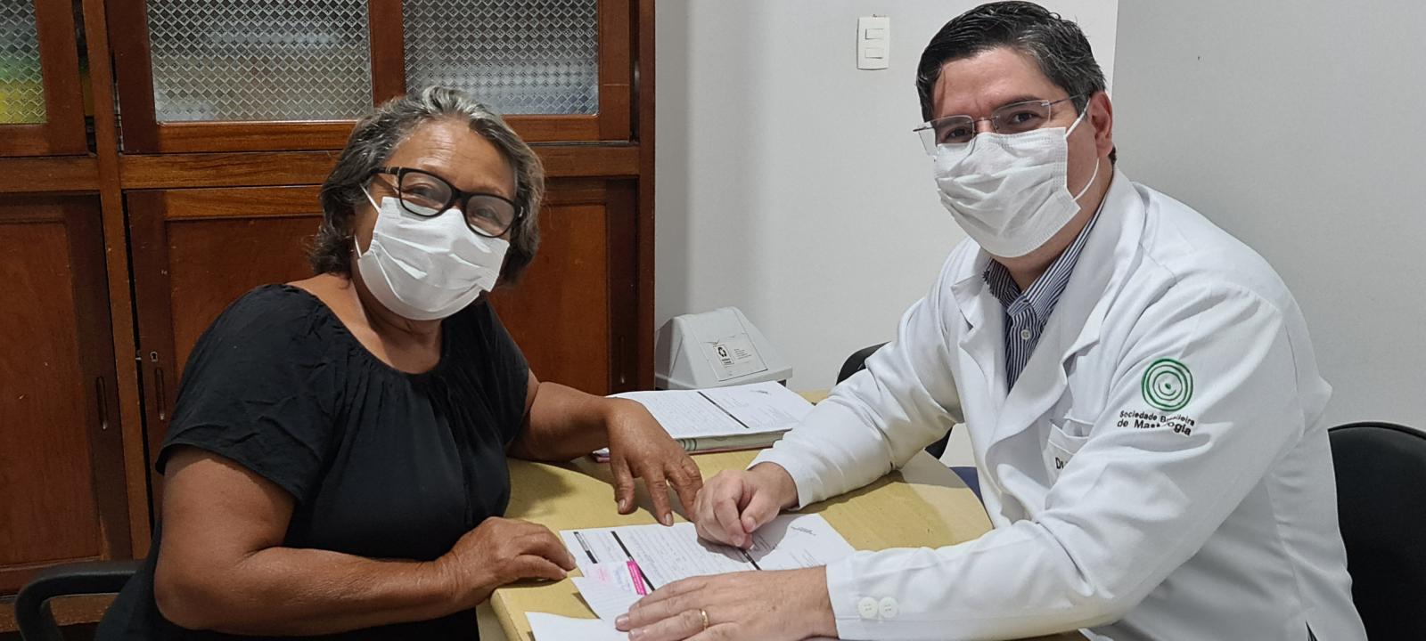 Casa Rosa: Dr. Victor Rocha cumpre promessa e zera fila de espera de mastologia antes do Carnaval.