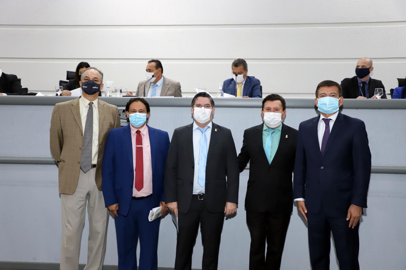 Comissão quer rever vencimentos de servidores da Prefeitura que recebem menos de um salário mínimo.