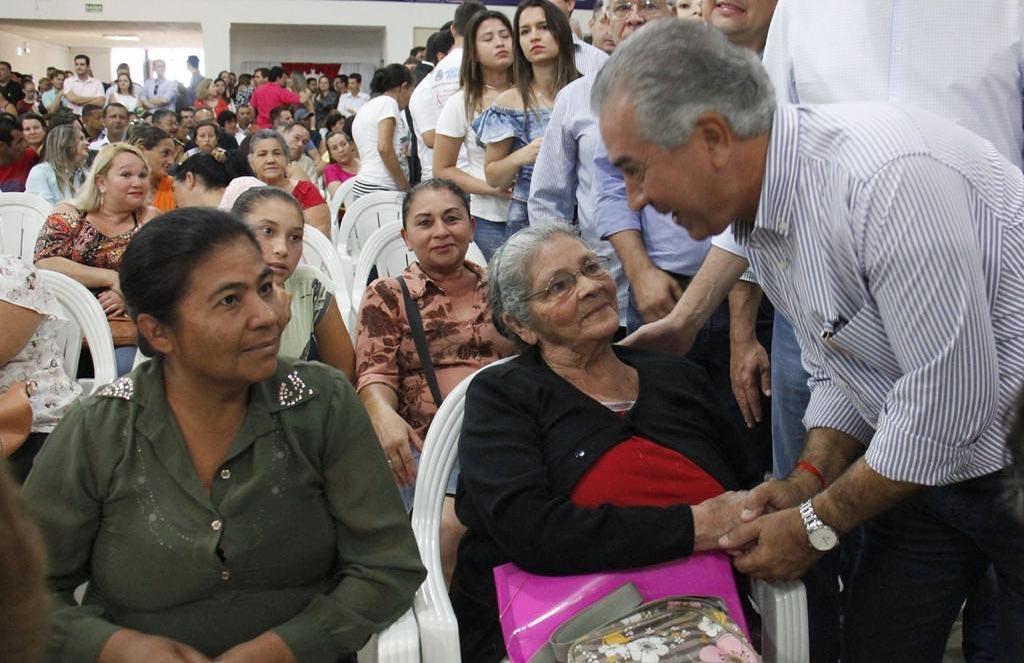 Governador Reinaldo Azambuja socorre 100 mil familiares no Estado de Mato Grosso do Sul.