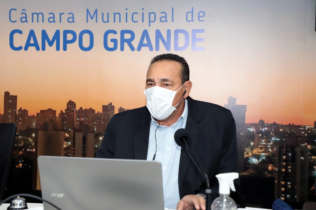 Presidente Carlão manifesta preocupação com acidentes envolvendo motociclistas na Capital.