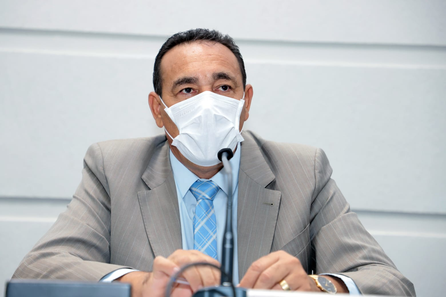 Presidente destaca retomada das sessões presenciais com lotação mínima e medidas de biossegurança.