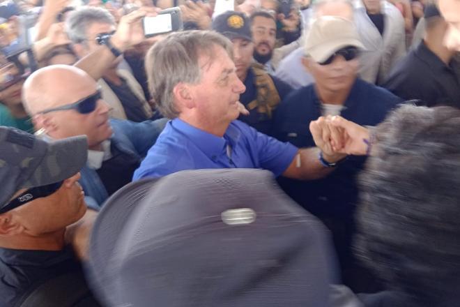 Presidente Jair Messias Bolsonaro é recebido por multidão em Ponta Porã Presidente Jair Messias Bolsonaro é recebido por multidão em Ponta Porã