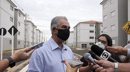 #TBT 7/4/2021 – Entregamos com a presença do prefeito Marquinhos Trad, as chaves dos 192 apartamentos do Condomínio Residencial Jornalista Armando Tibana, construído em Campo Grande. #TBT 7/4/2021 – Entregamos com a presença do prefeito Marquinhos Trad, as chaves dos 192 apartamentos do Condomínio Residencial Jornalista Armando Tibana, construído em Campo Grande.
