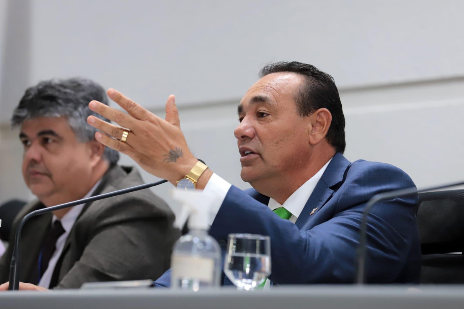 Carlão destaca produtividade da Câmara com aprovação de nove projetos e o início da tramitação da LDO para 2023.