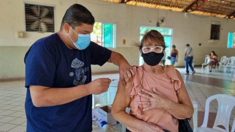 SEIS UNIDADES E POLO SELETA ABREM DURANTE TODO O DIA PARA VACINAÇÃO CONTRA A COVID-19 E INFLUENZA.