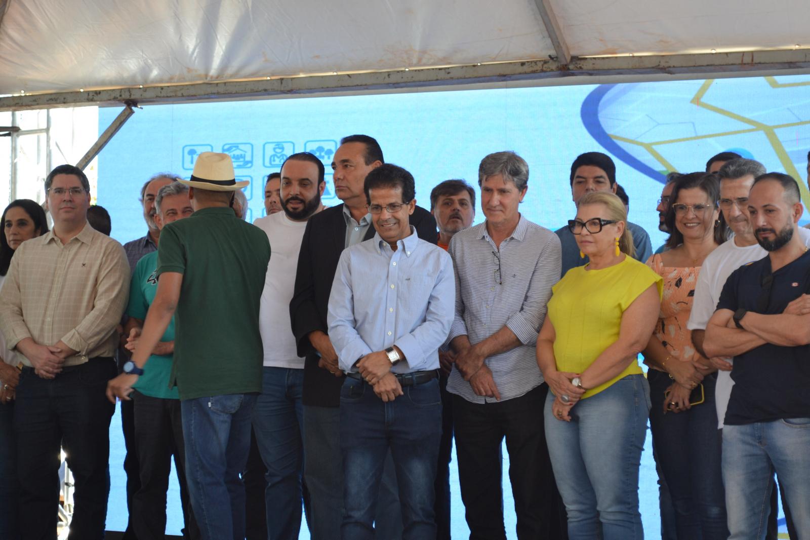 MAIS DE 3 MIL PESSOAS PASSARAM PELO TODOS EM AÇÃO NESTE SÁBADO.