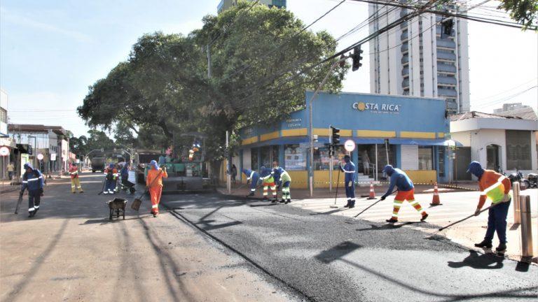 COM 75% DO RECAPEAMENTO PRONTO, RUI BARBOSA RECEBERÁ NESTE DOMINGO ASFALTO EM TRÊS CRUZAMENTOS.