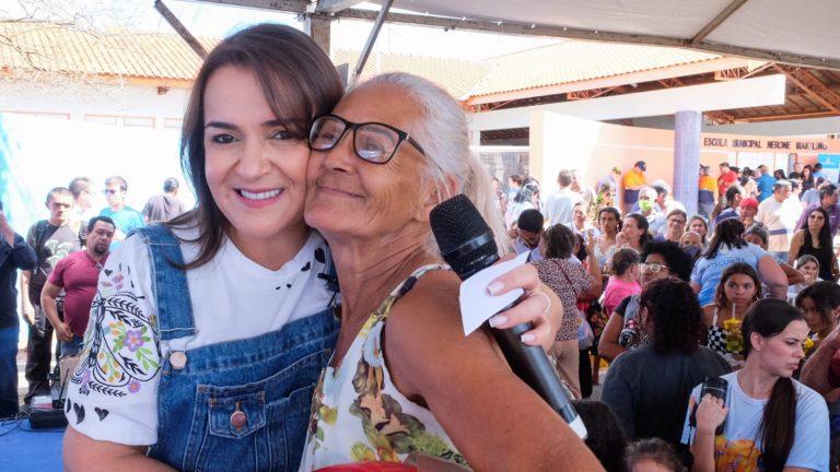 NA ABERTURA DA 5° EDIÇÃO DO TODOS EM AÇÃO, PREFEITA CONFIRMA MAIS R$ 84,5 MILHÕES EM OBRAS NO SEGREDO