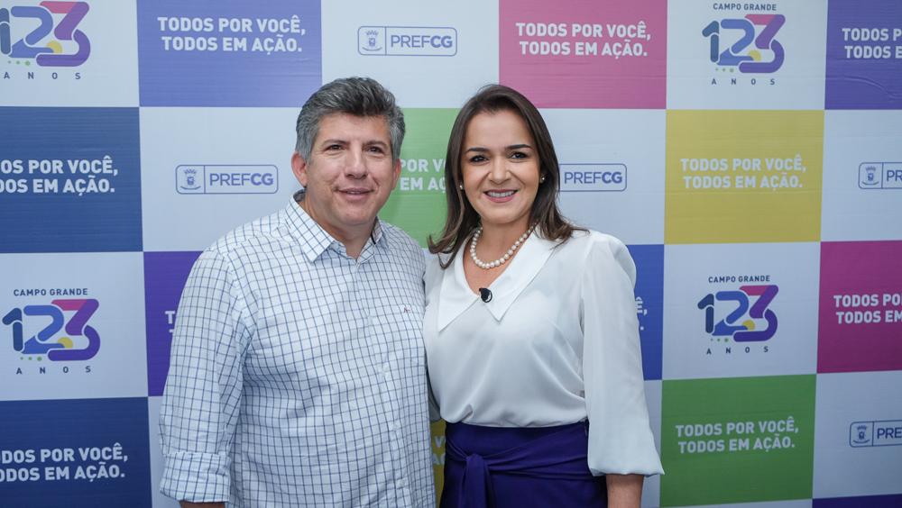 PREFEITA ADRIANE LOPES APRESENTA CALENDÁRIO DE FESTIVIDADE DOS 123 ANOS.