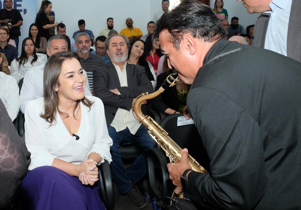 PREFEITA ADRIANE LOPES APRESENTA CALENDÁRIO DE FESTIVIDADE DOS 123 ANOS.
