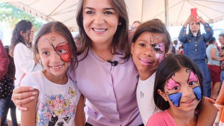 PREFEITA ADRIANE LOPES ANUNCIA R$ 102 MILHÕES EM OBRAS NO ANHANDUIZINHO.