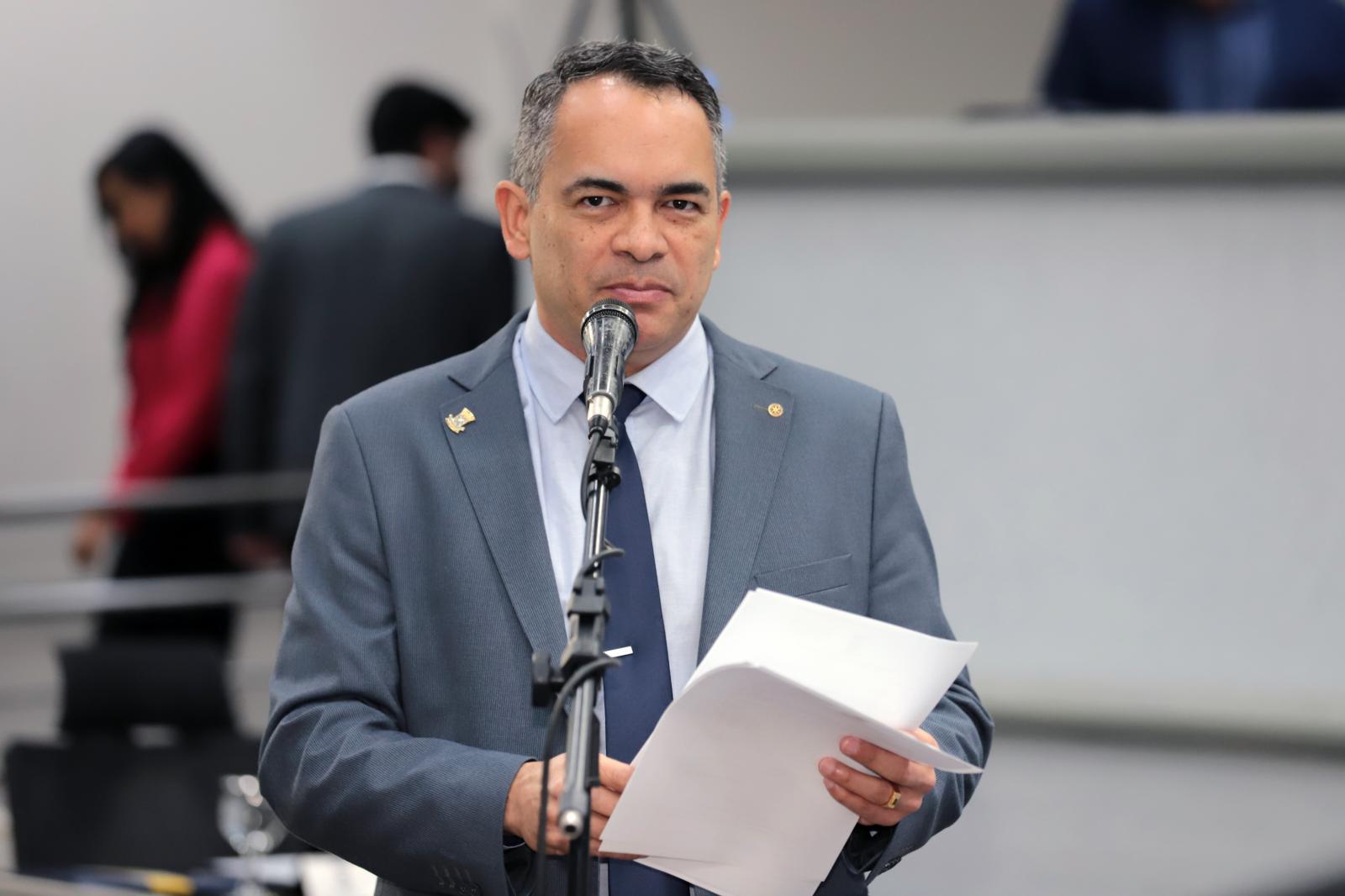 Prevenção: PL do Dr. Sandro que institui a Semana Municipal de Conscientização sobre a Síndrome do Ovário Policístico é aprovado.