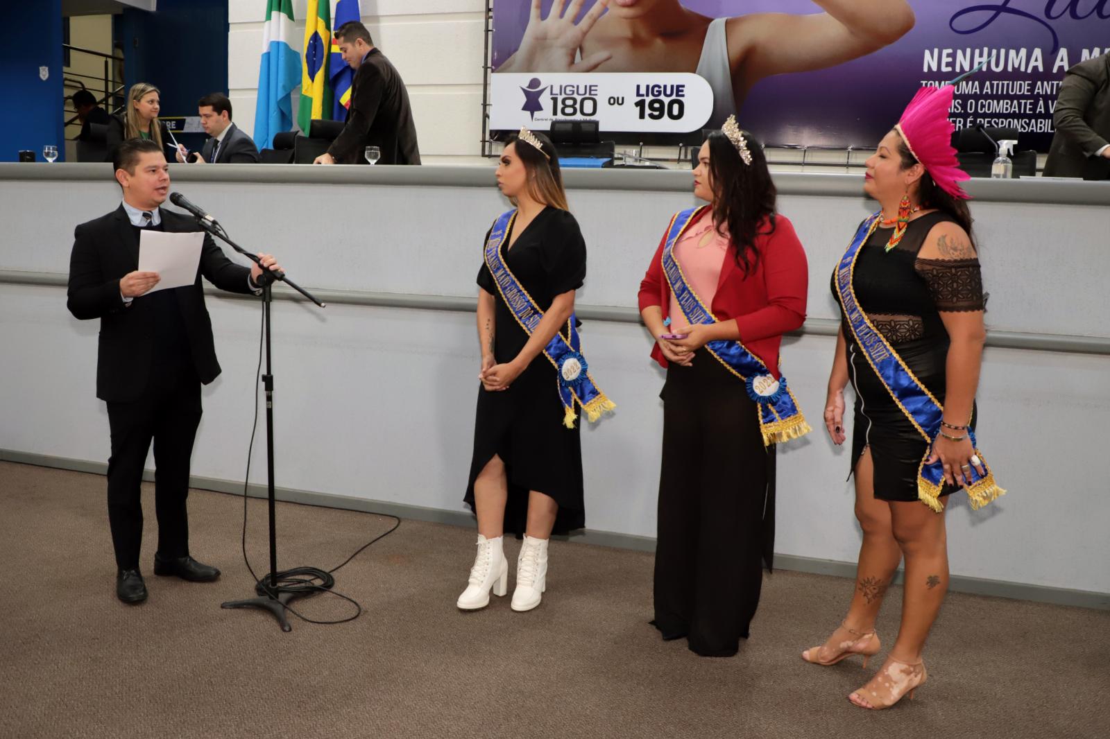 Vereador Otávio Trad homenageia vencedoras do Miss Trans MS 2022.