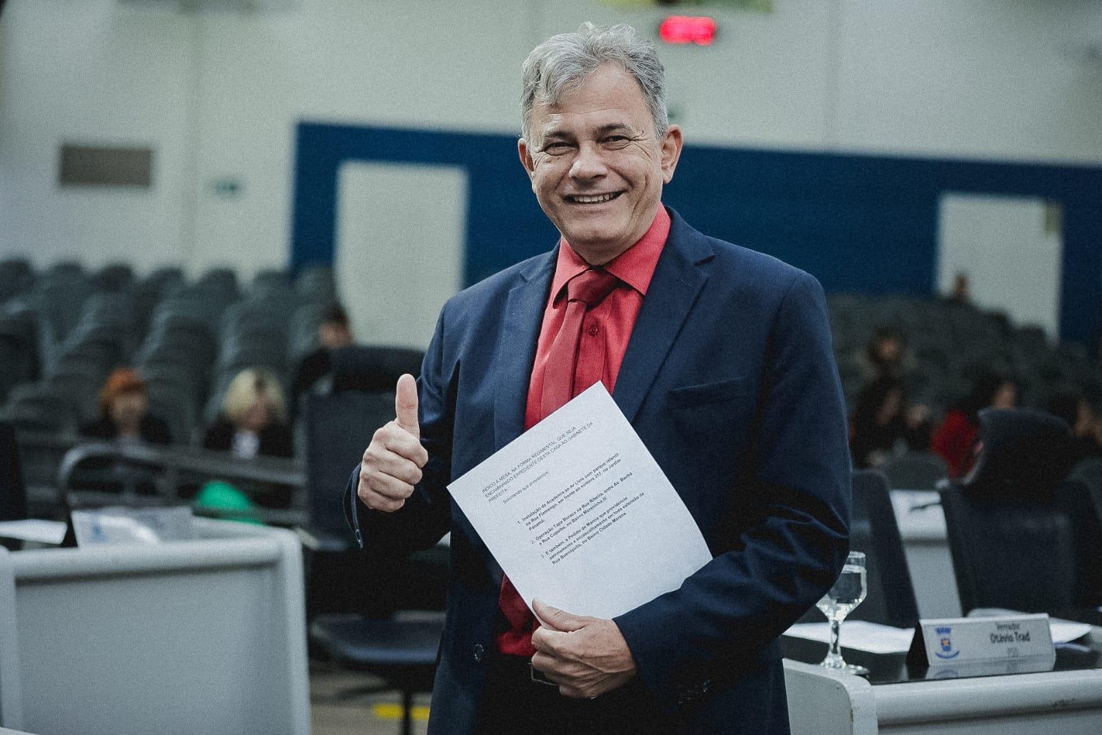 Zé da Farmácia solicita melhorias para os bairros Jardim Panamá, Moreninhas e Cidade Morena.