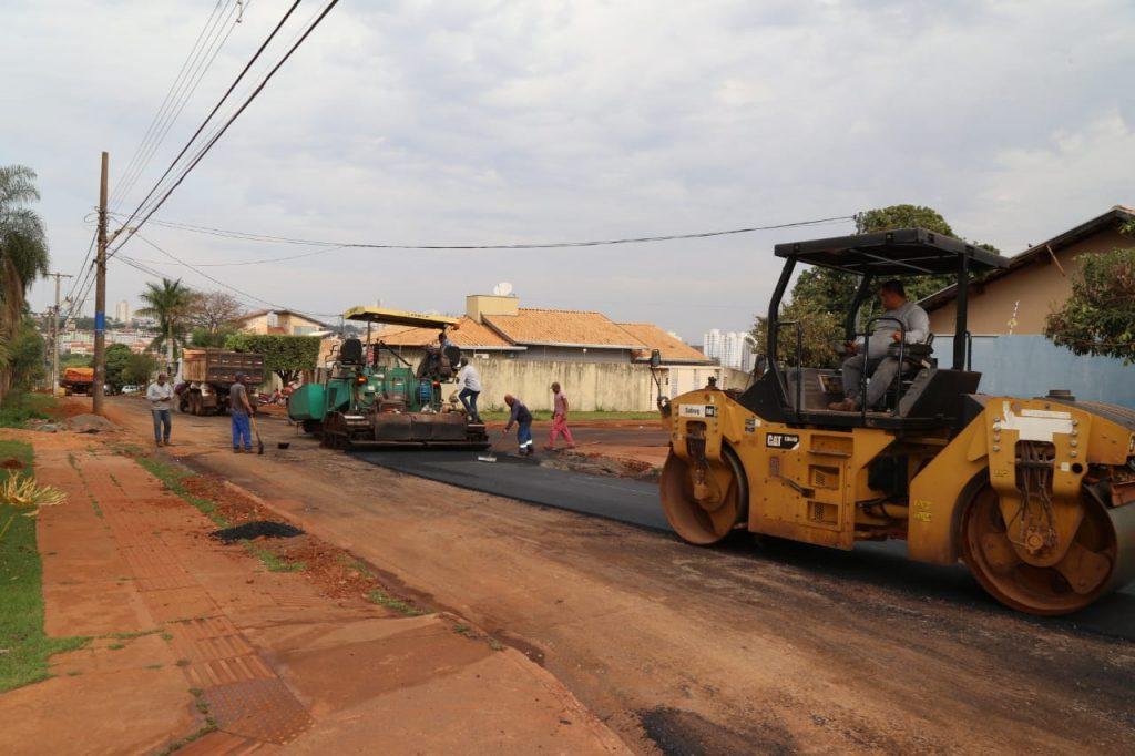 COMEÇA RECAPEAMENTO DE RUA POR ONDE VAI ESCOAR ENXURRADA DA TAMANDARÉ. COMEÇA RECAPEAMENTO DE RUA POR ONDE VAI ESCOAR ENXURRADA DA TAMANDARÉ.