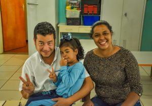 ALUNOS APRENDEM LIBRAS E ENSINO GARANTE INCLUSÃO DE ALUNA SURDA EM EMEI.