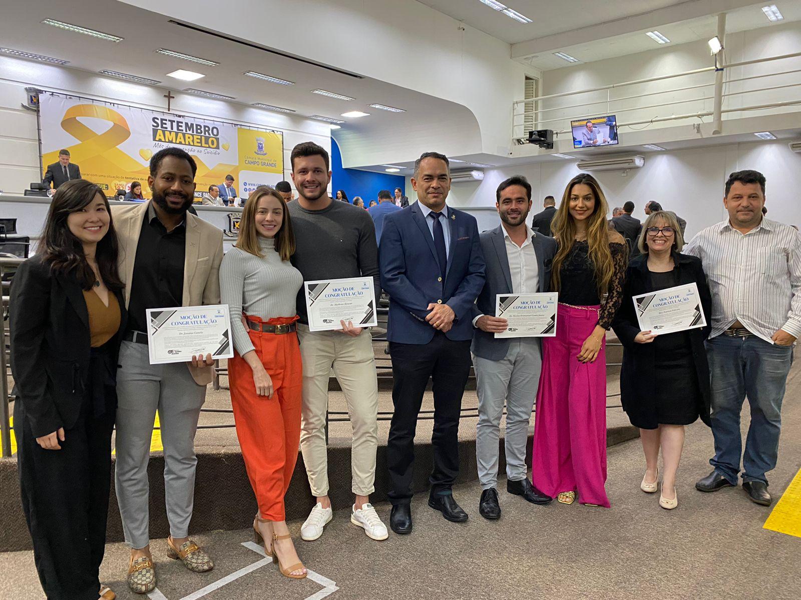 Aprovado PL do Dr. Sandro, que institui o Dia Municipal do Nutrólogo.
