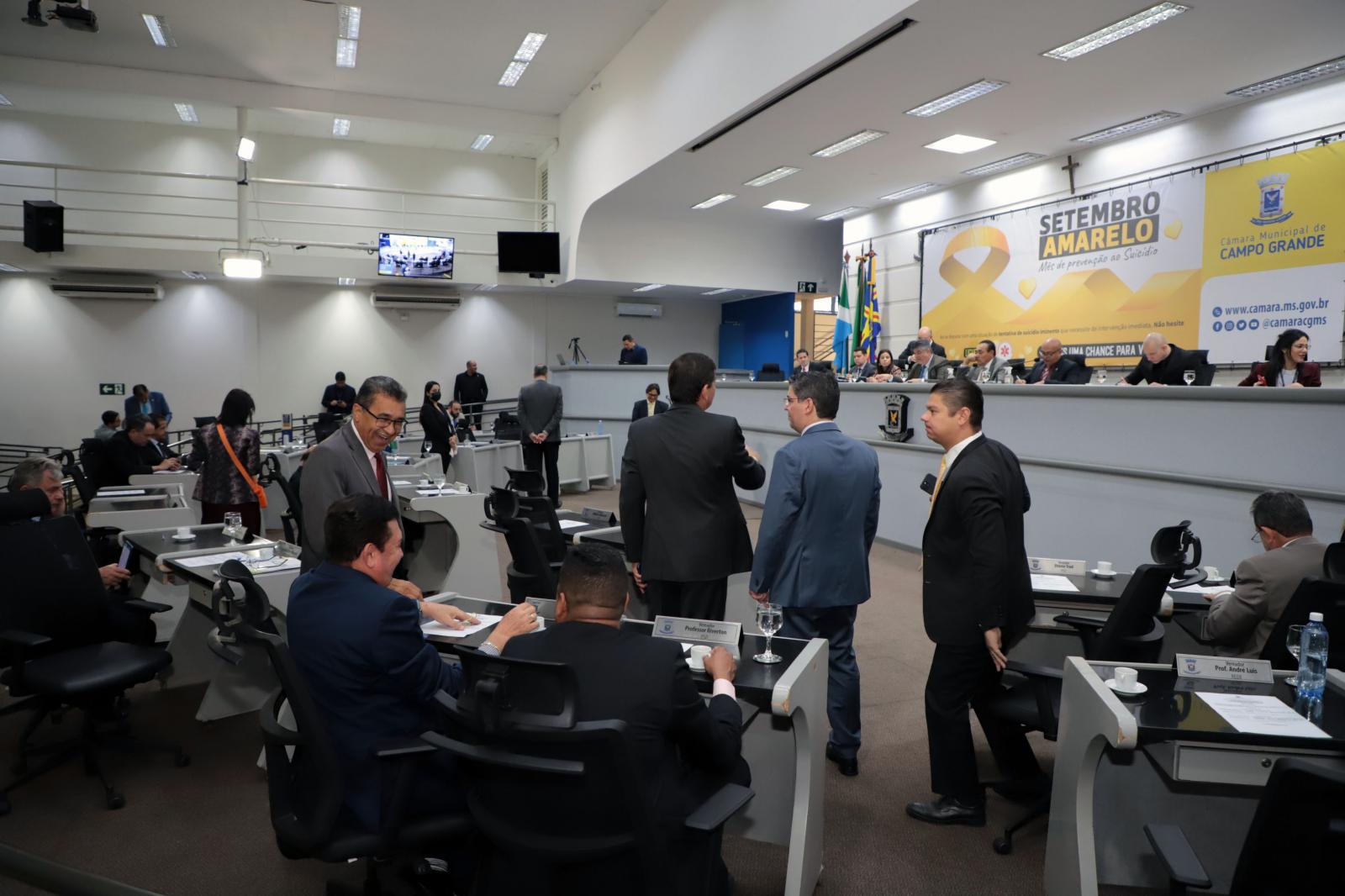 Quatro projetos são aprovados pelos vereadores na sessão desta quinta-feira.