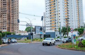 COMEÇAM A FUNCIONAR SEMÁFOROS DA ROTATÓRIA DA RUI BARBOSA/RACHID NEDER/14 DE JULHO .